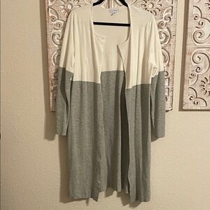 Liz Claiborne Cream and Gray Colorblock Open-Front Cardigan